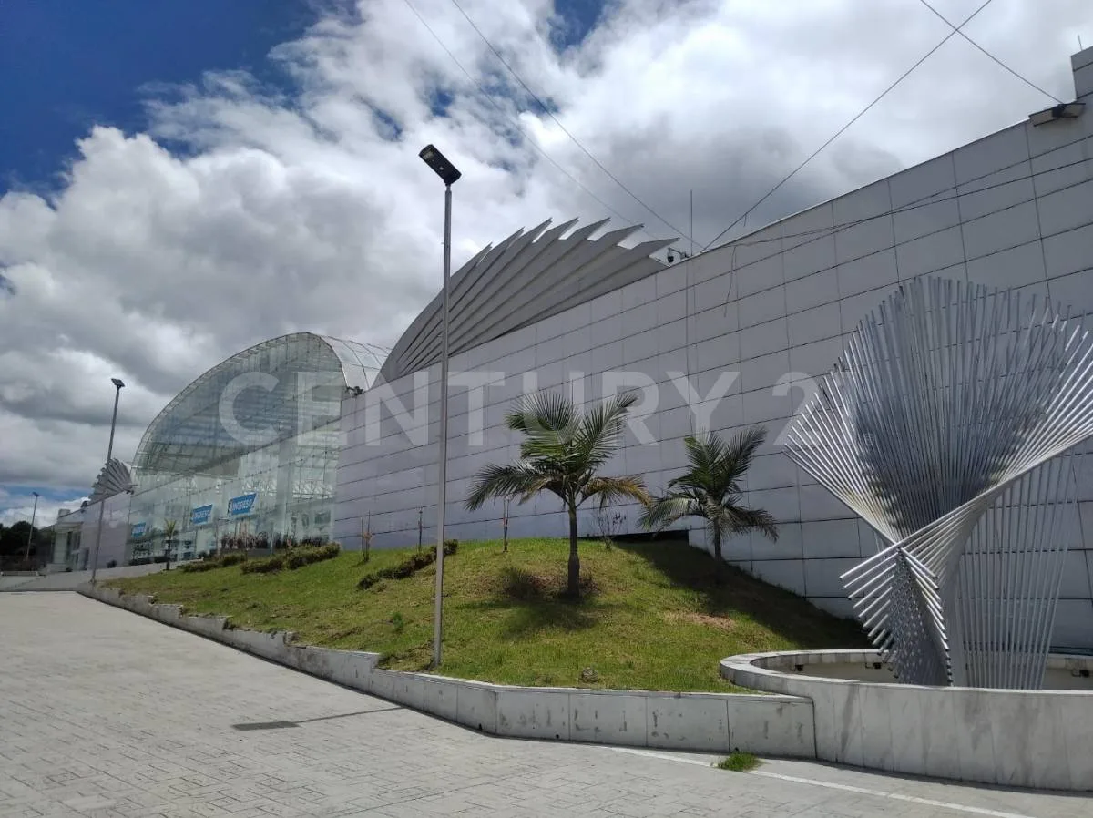 Local en arriendo en Engativá, Cota