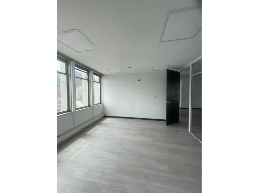 Oficina en  Arriendo