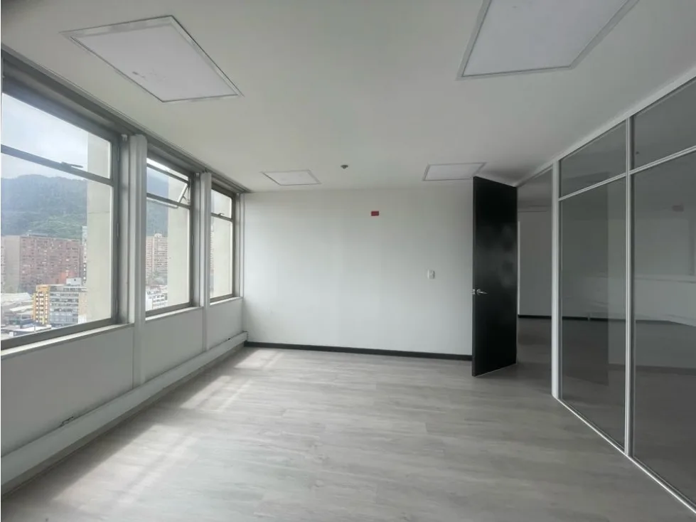 Oficina en  Arriendo