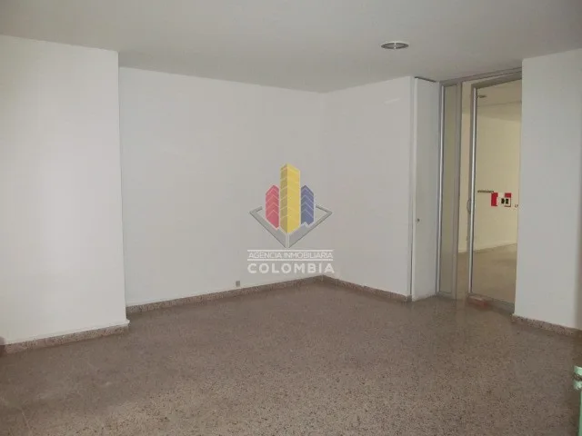 Arriendo Casa Cota Centro Urbana $ 2.900.000