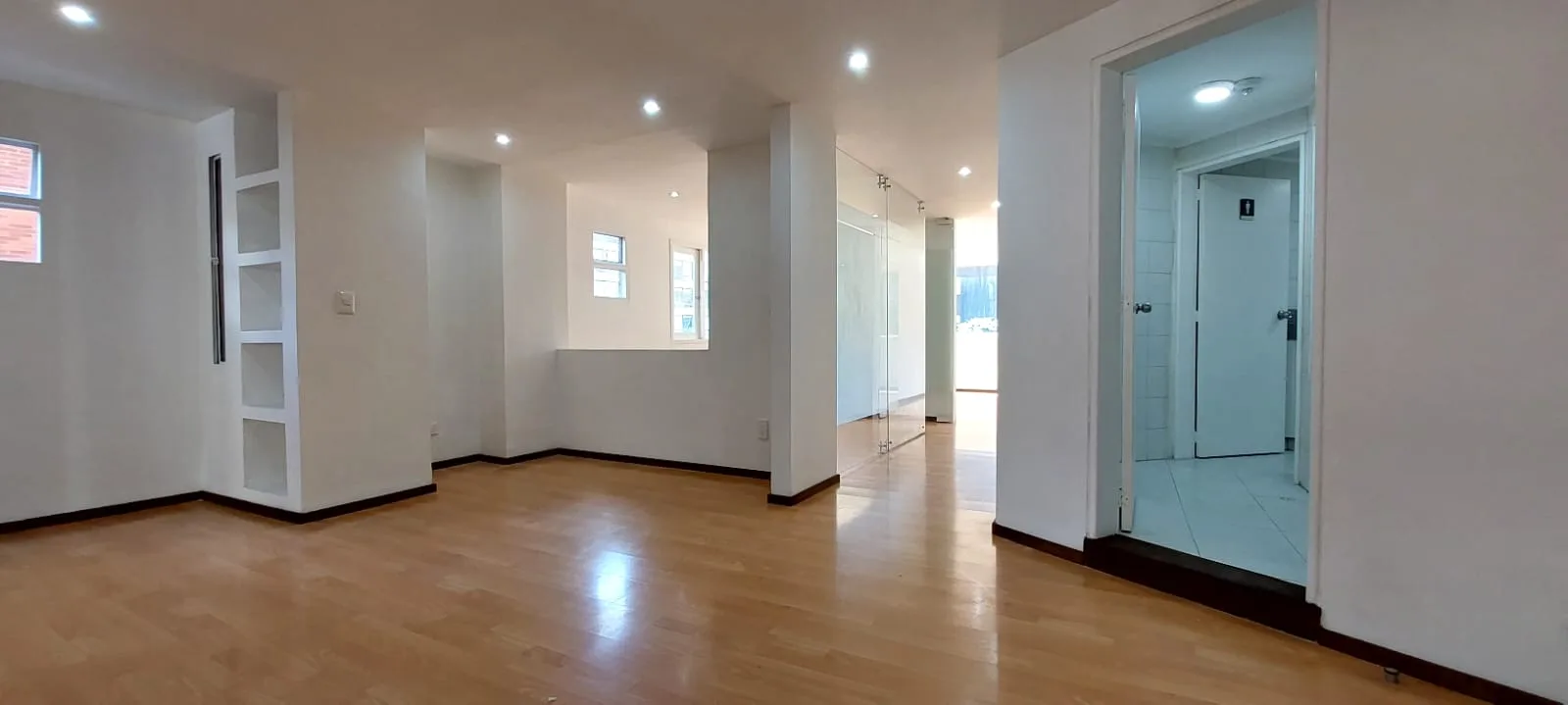 Oficina en Arriendo en Mazuren, Bogotá