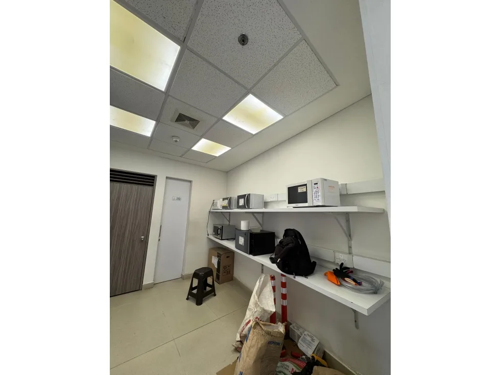 ARRIENDO OFICINA DE 697 M2 UBICADA EN PEPE SIERRA