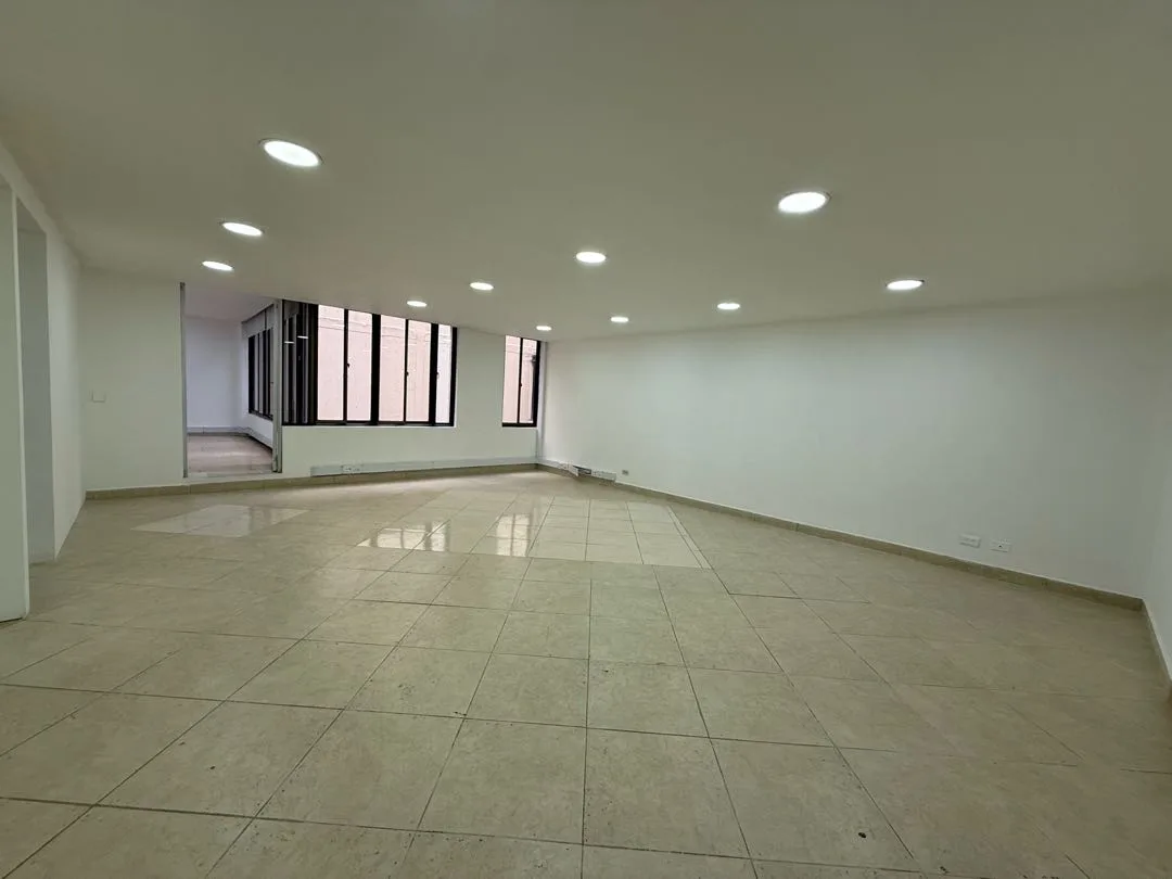 Oficina en Arriendo en El chico, Bogotá