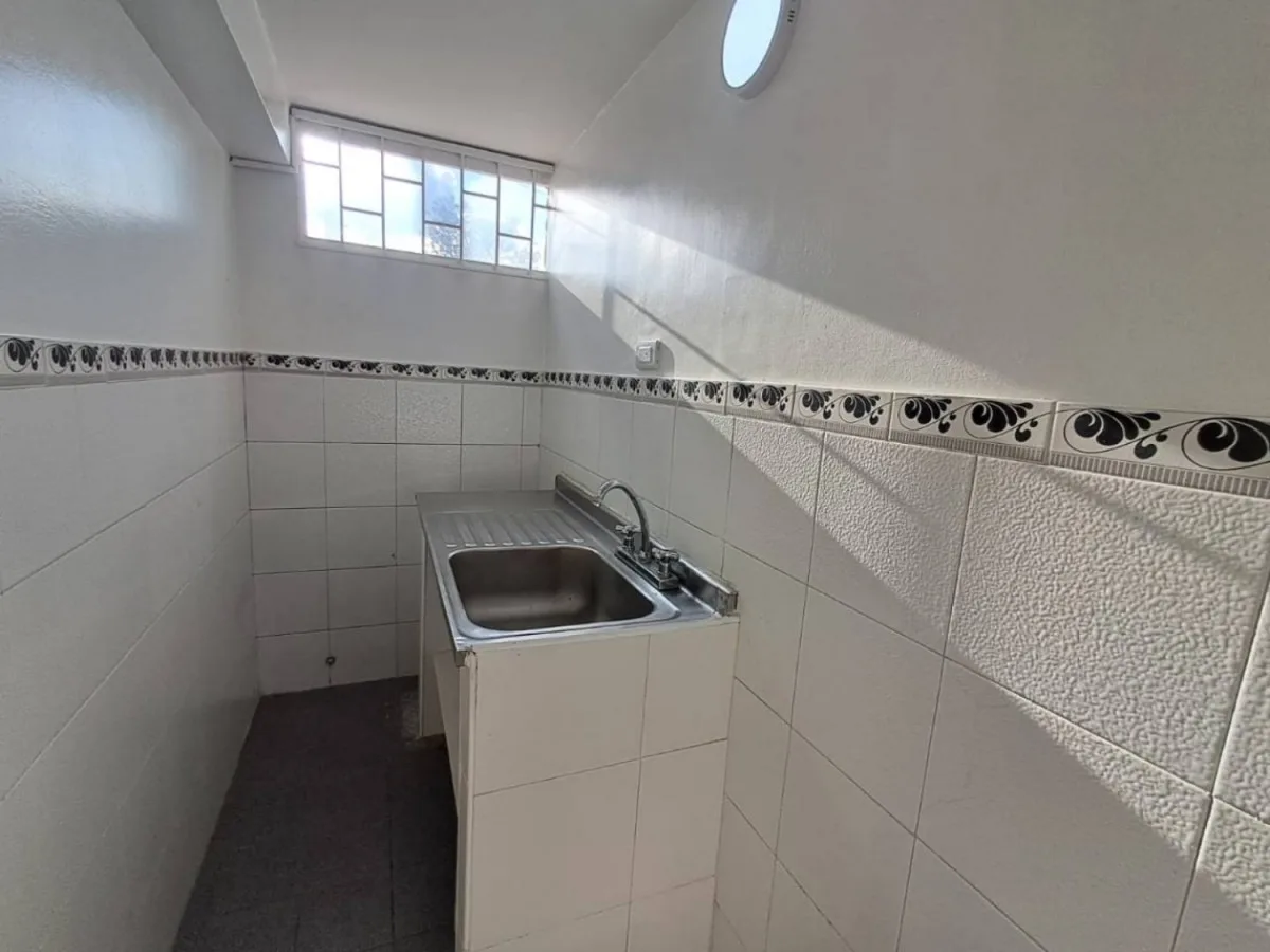 Oficina en Arriendo en Lago gaitan, Bogotá