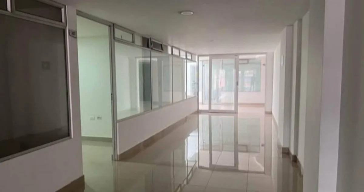 Oficina en Arriendo en Las Lomitas, Sabaneta