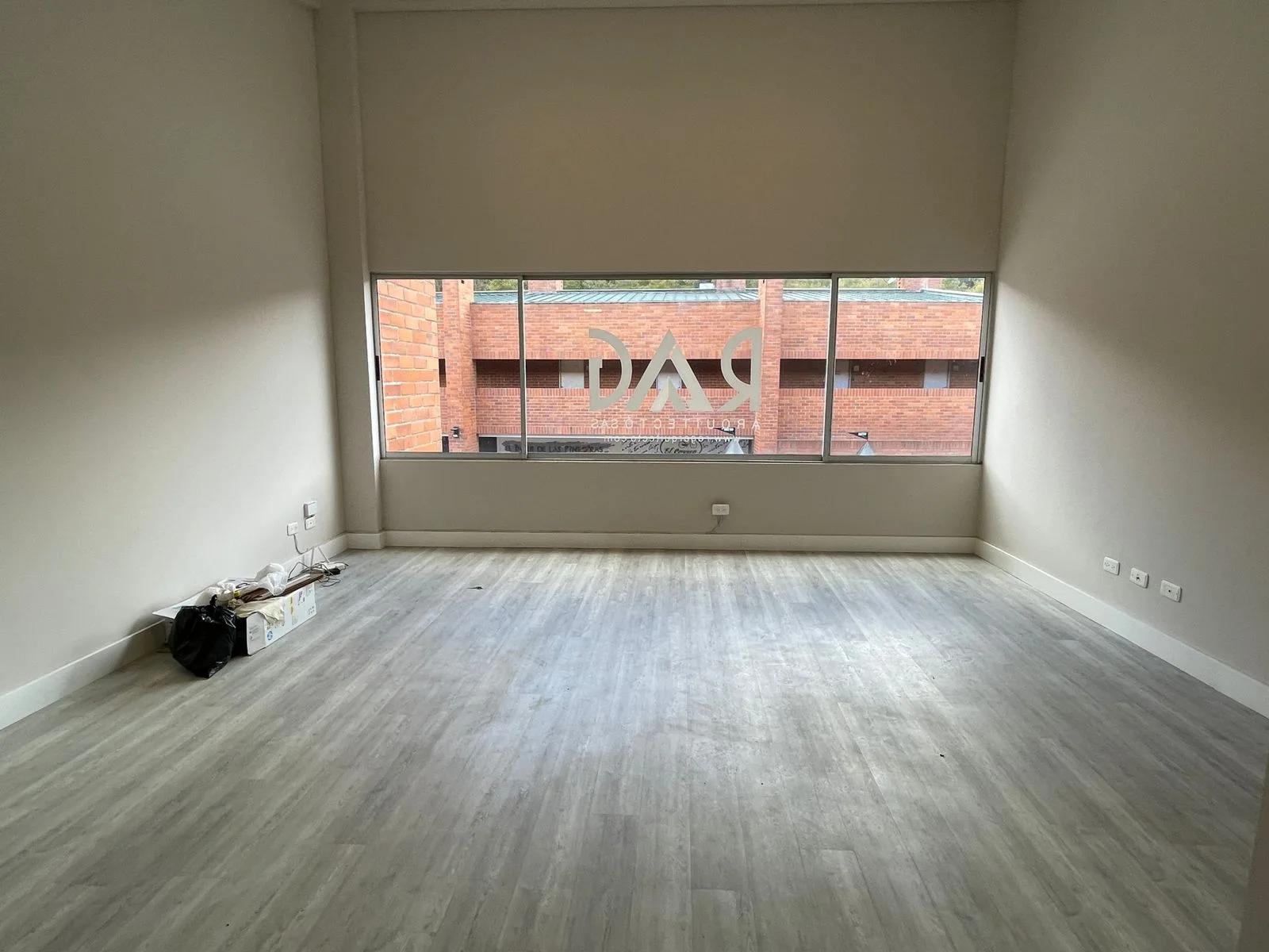 Oficina en  Arriendo en Milla de Oro, Envigado