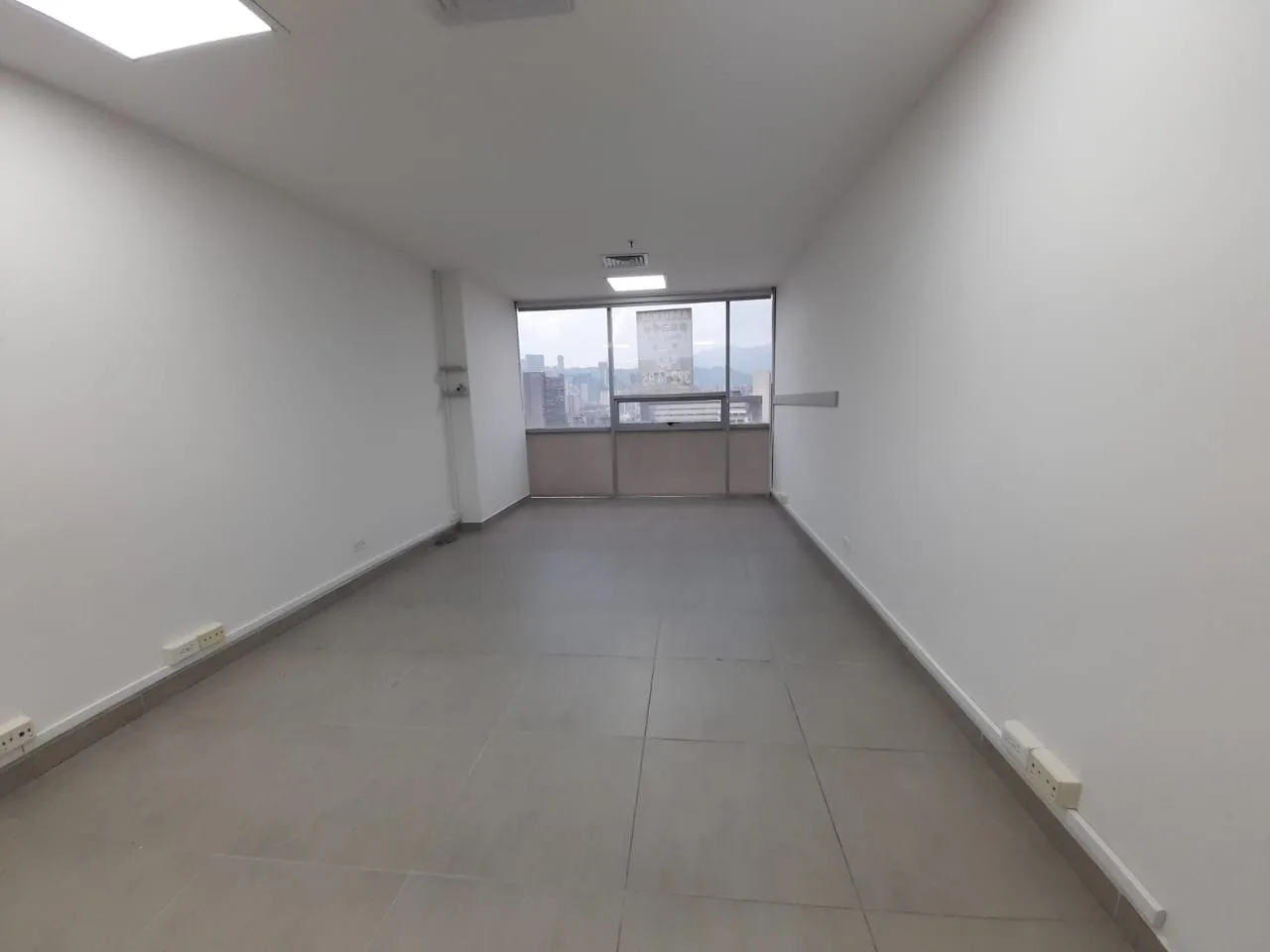 Oficina en Arriendo en Primavera, Envigado