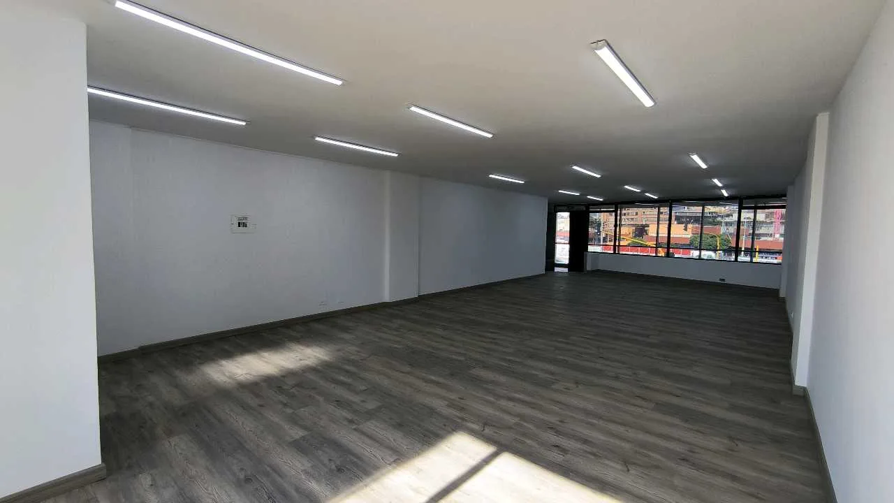 Oficina en  Arriendo en San Felipe, Bogotá