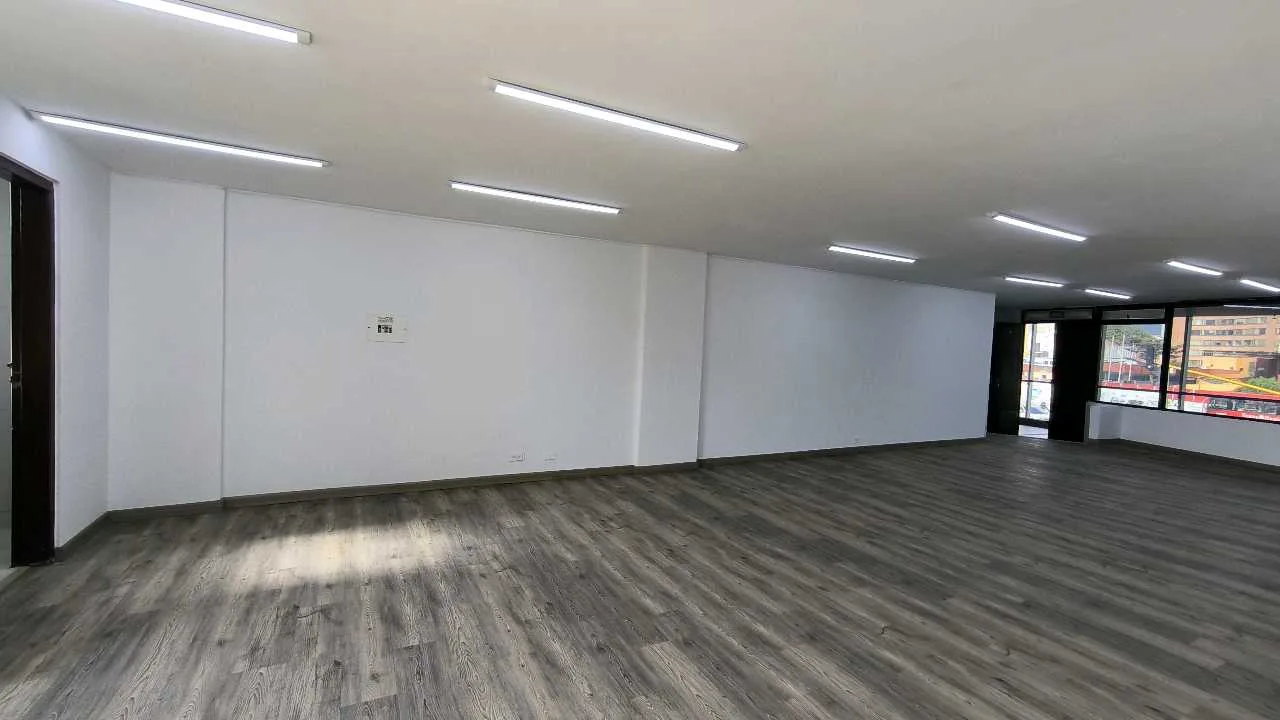 Oficina en  Arriendo en San Felipe, Bogotá