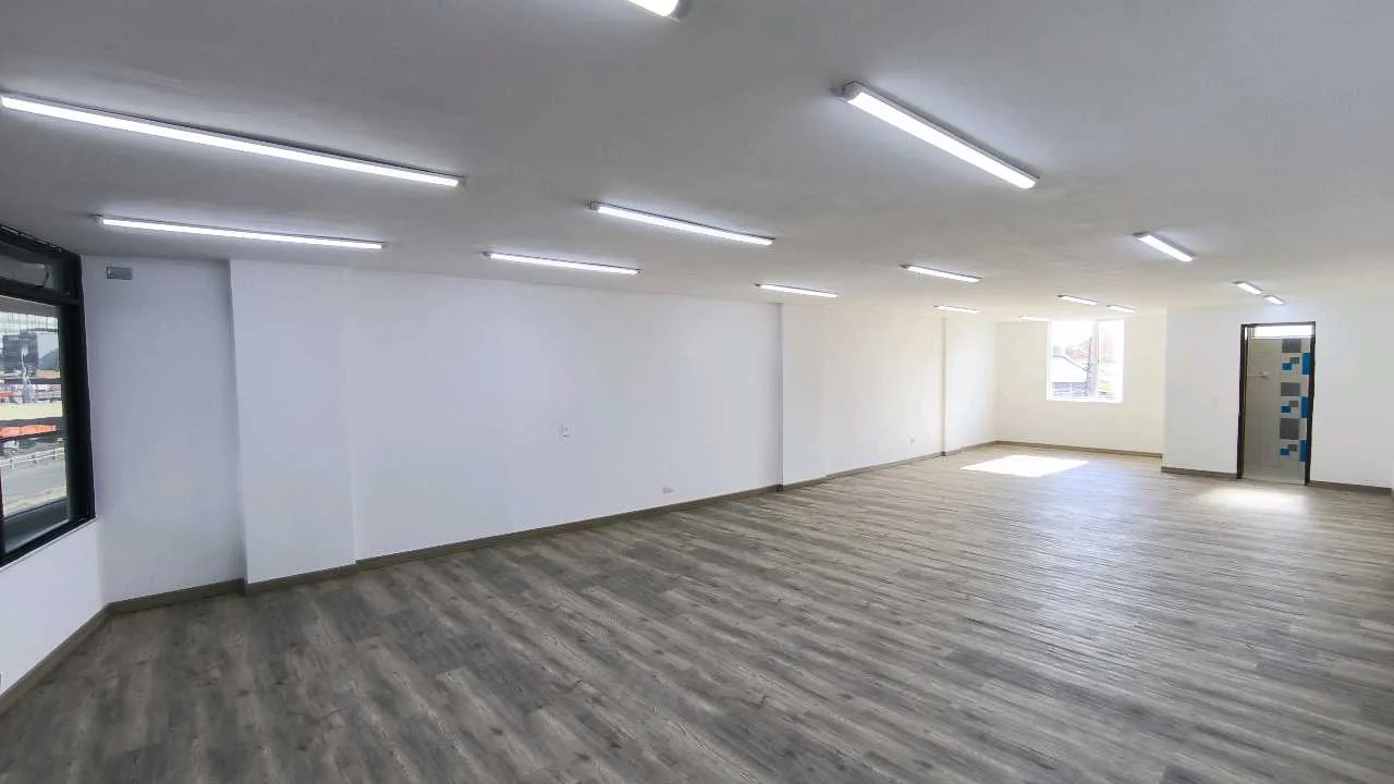 Oficina en  Arriendo en San Felipe, Bogotá
