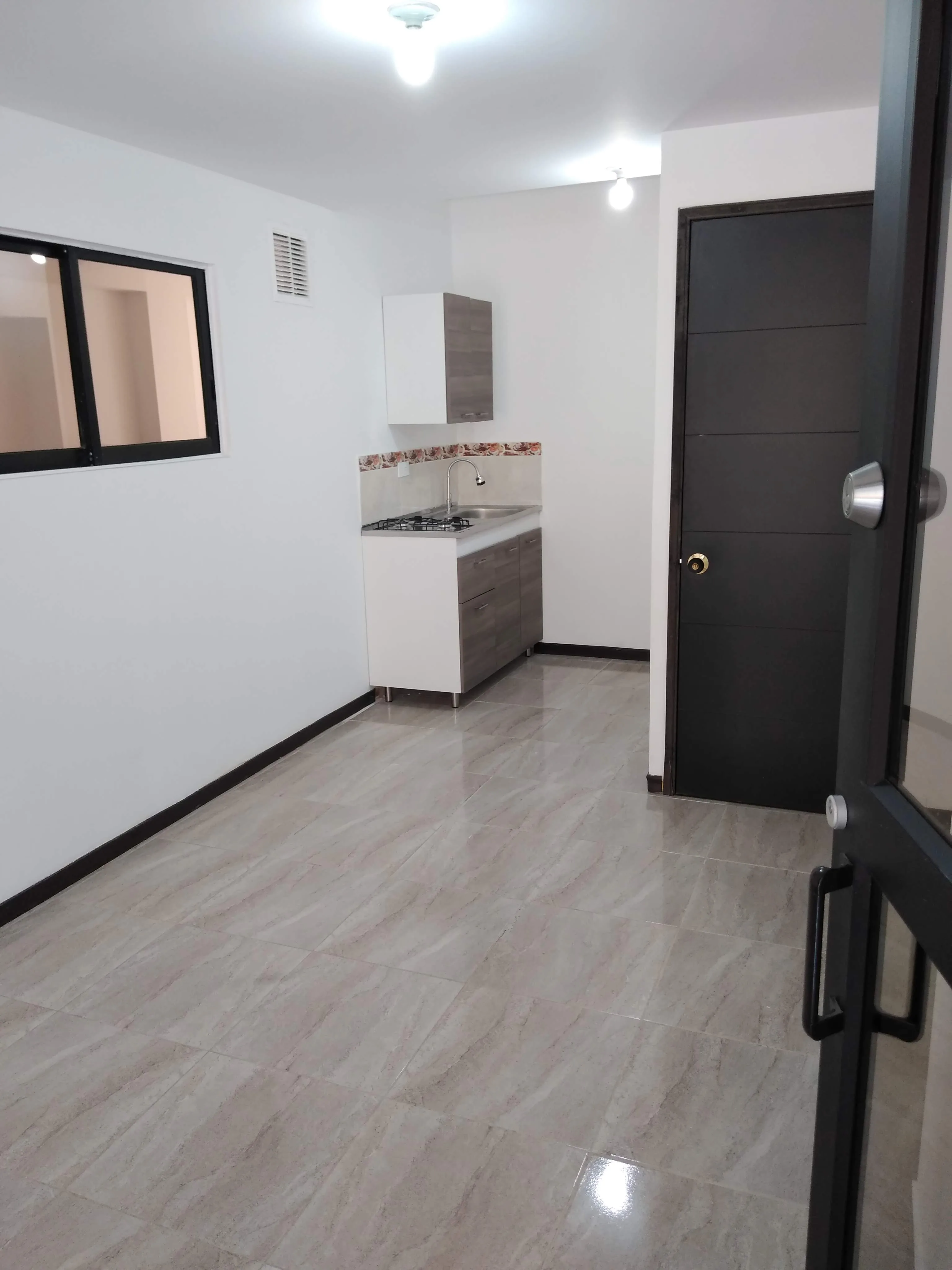 Oficina en Arriendo en San fernando nuevo, Cali