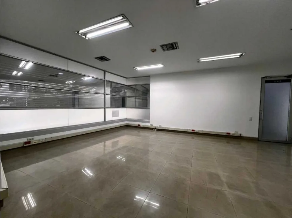 Oficina en Arriendo en Unicentro cali, Cali