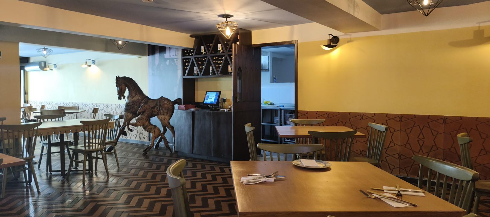 Casa comercial para arriendo en Calasanz Medellín