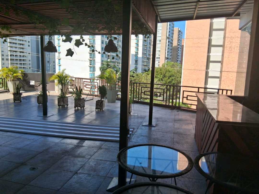 HERMOSO LOCAL EN ARRIENDO ALTOS RIOMAR BARRANQUILLA