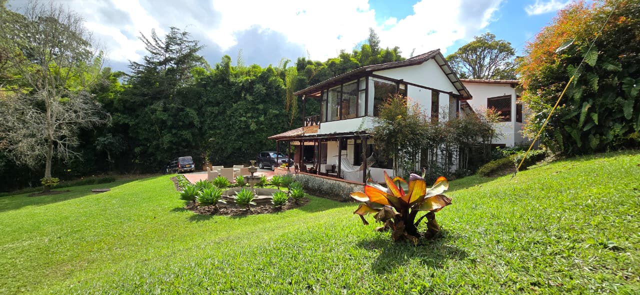 Apartamento amoblado en arriendo en El Poblado Las Palmas