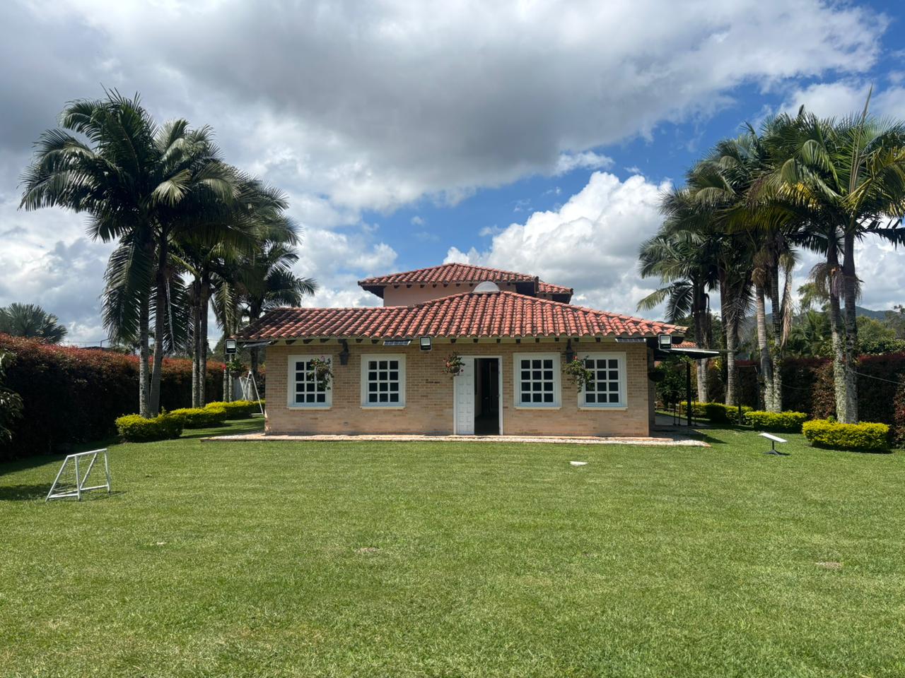 Apartamento amoblado en arriendo en El Poblado Las Palmas