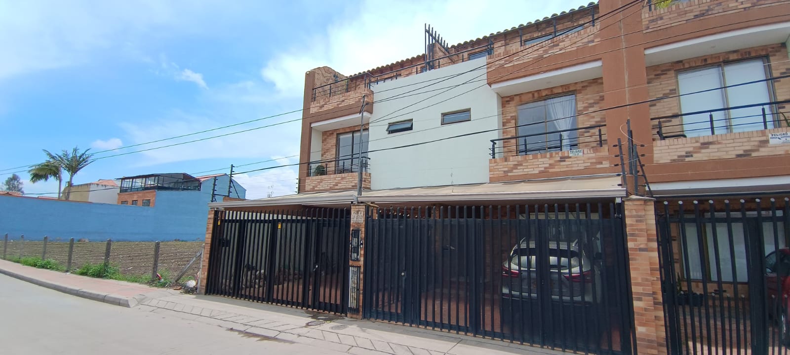 CASA CAMPESTRE EN ARRIENDO EN COTA $3.000.000