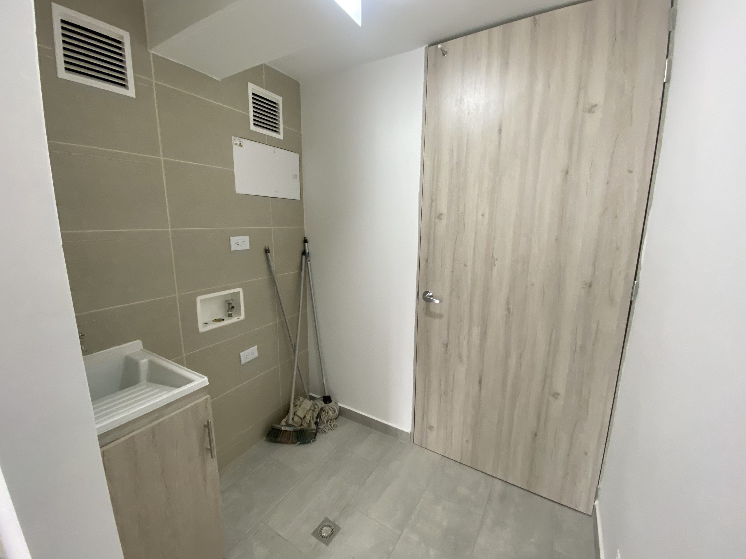 ARRIENDO CONSULTORIO EN VERSALLES MANIZALES | ARRIENDOS