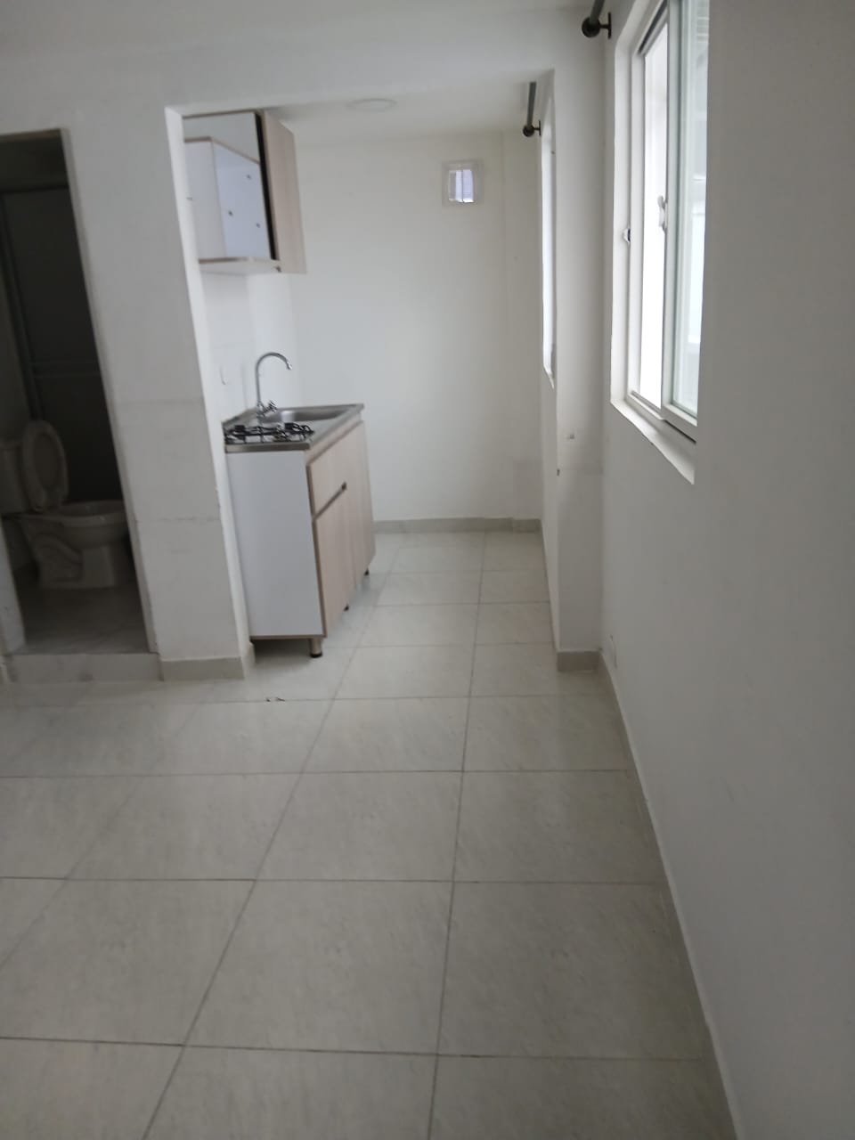 ARRIENDO APARTAESTUDIO EN LA LOENORA | ARRIENDOS MANIZALES