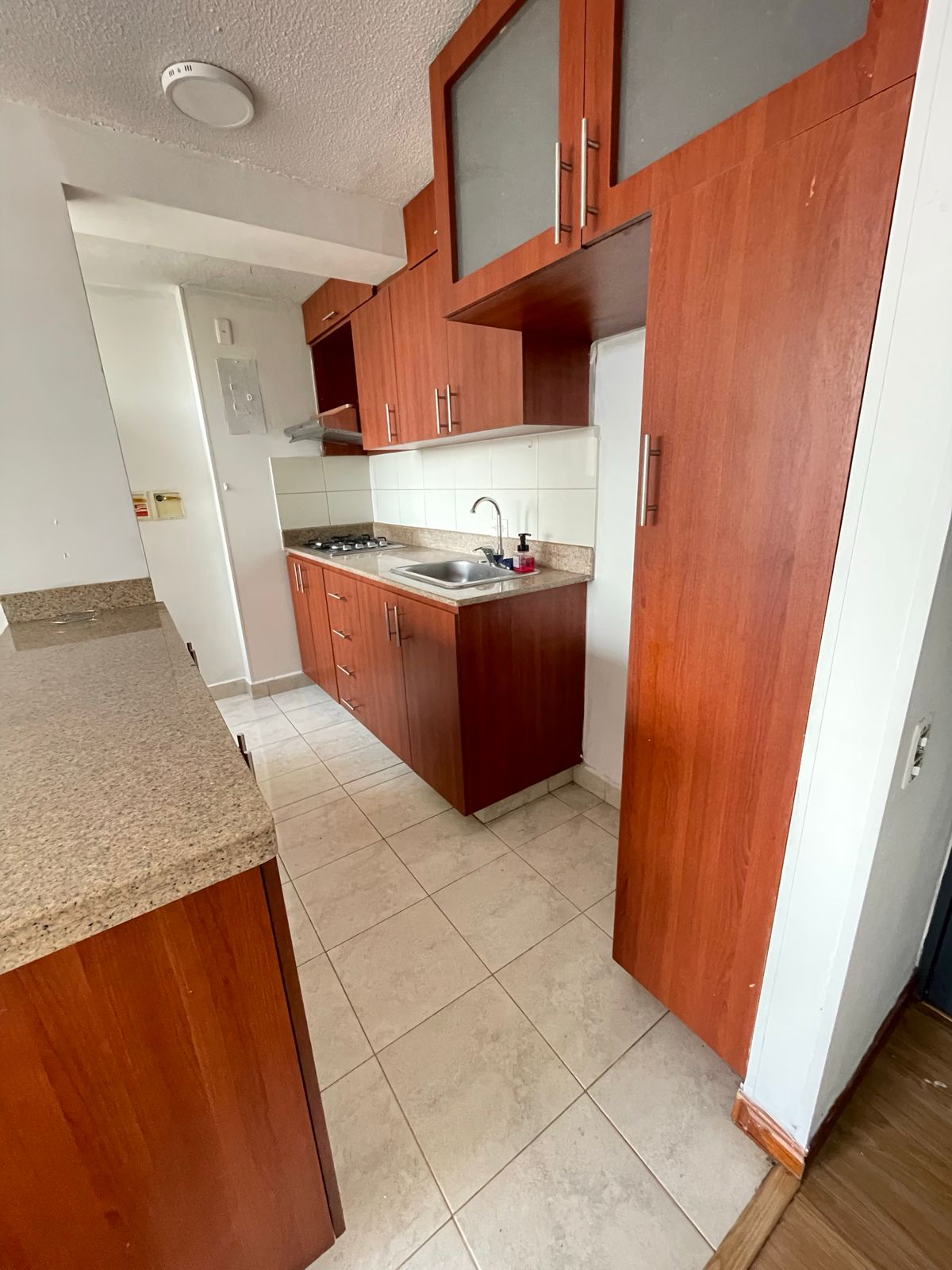 SE ARRIENDA APARTAMENTO EN SABANETA