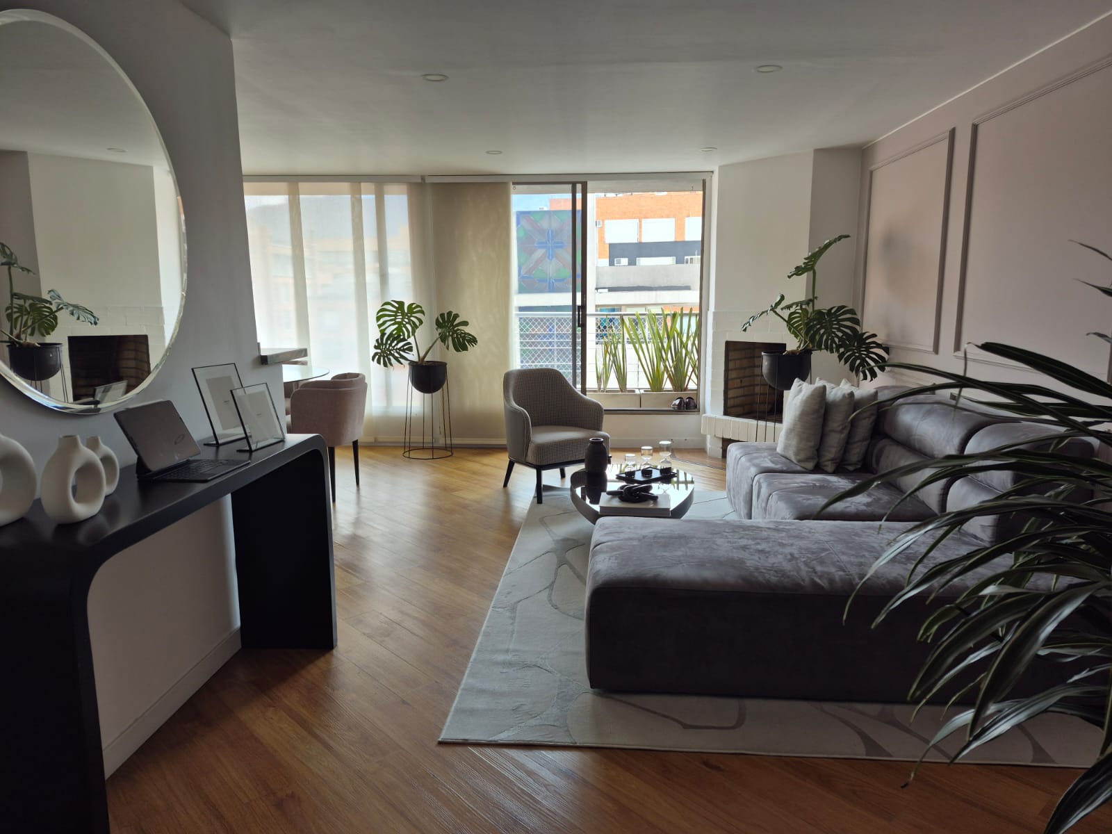 Arriendo Santa Bárbara dúplex 3 alcobas cuarto servicio balcón