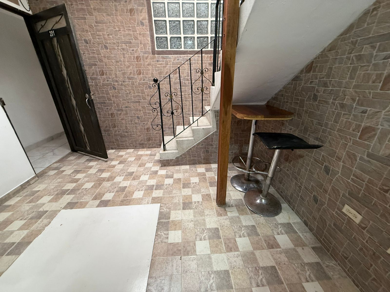 SE ARRIENDA APARTAMENTO EN LA UNIDAD CATALEYA, SANTUARIO