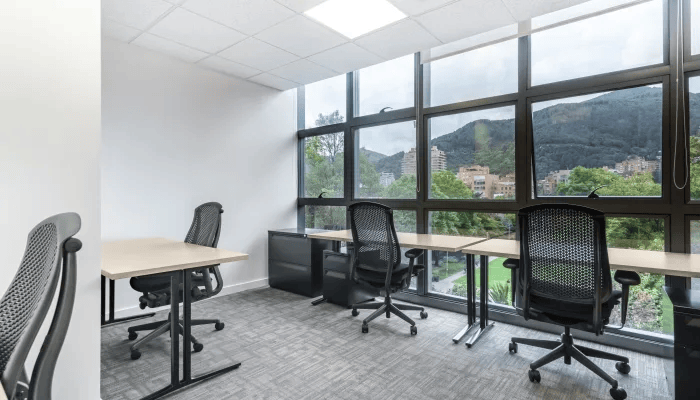 Oficina abierta en renta para 10 personas en Bogota, Santa Barbara