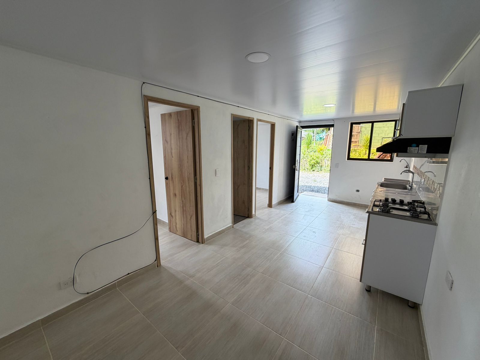 SE ARRIENDA APARTAESTUDIO EN ROBLEDO SANTA MARGARITA