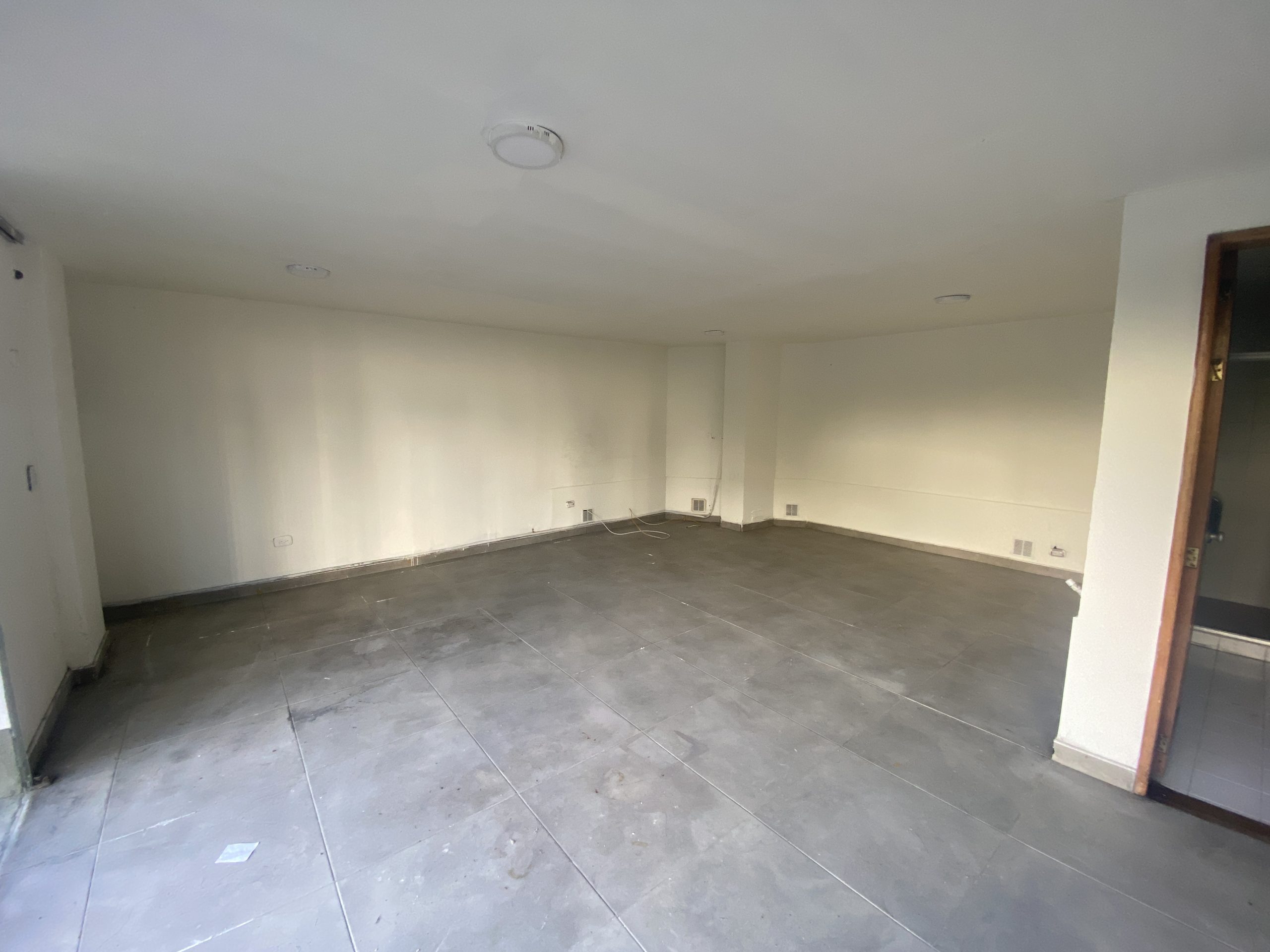 ARRIENDO DE LOCAL EN LA CAROLA