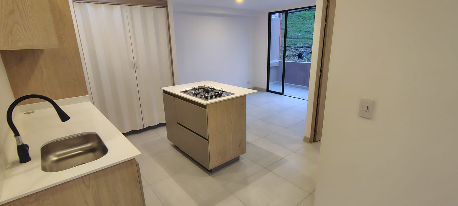 ARRIENDO APARTA ESTUDIO EN ALCAZARES | ARRIENDOS MANIZALES