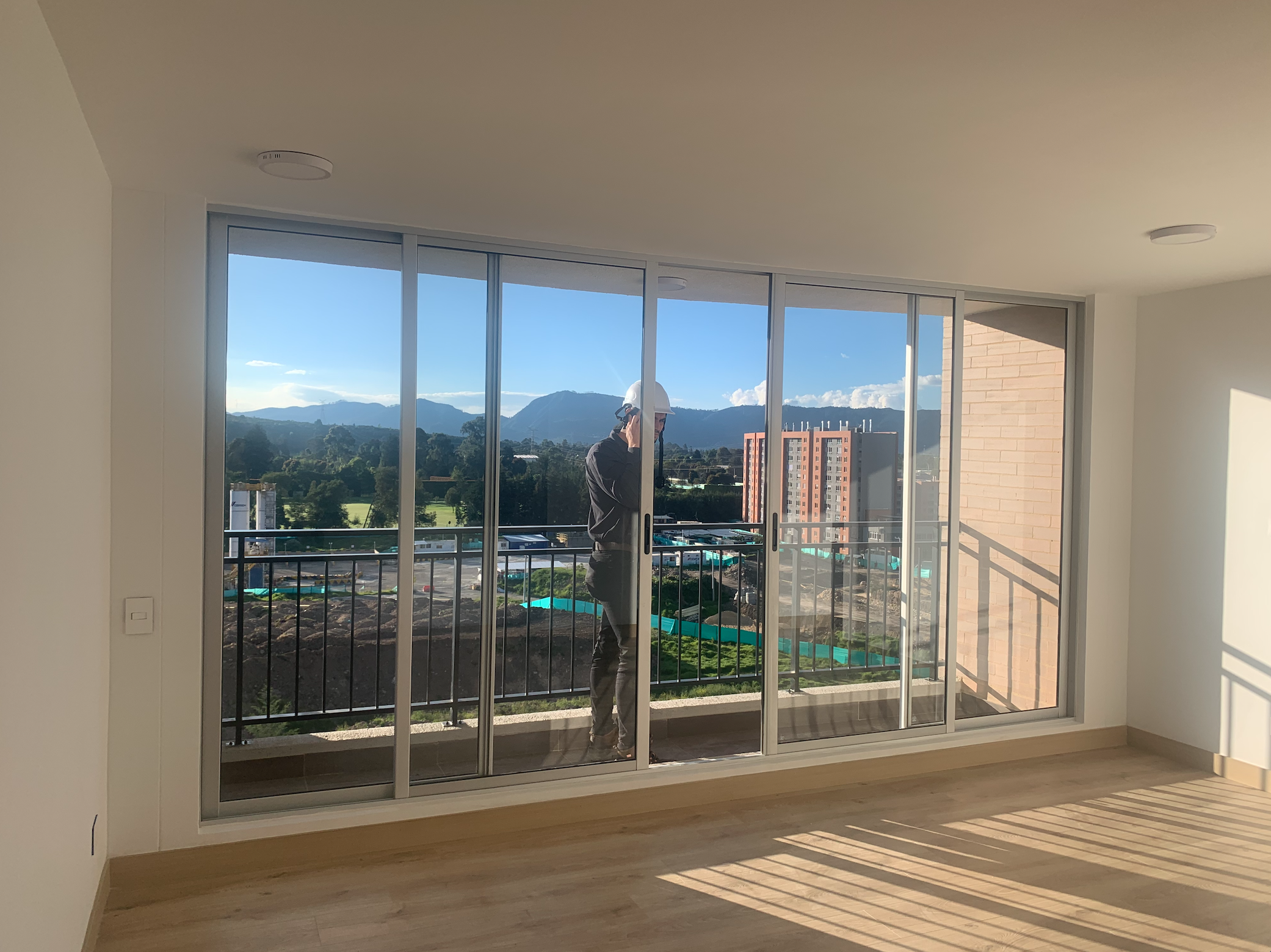 ¡ESTRENO! Apartamento nuevo en Hacienda El Otoño – Piso 10 | 91 mts, 3 hab, estudio, 2 baños