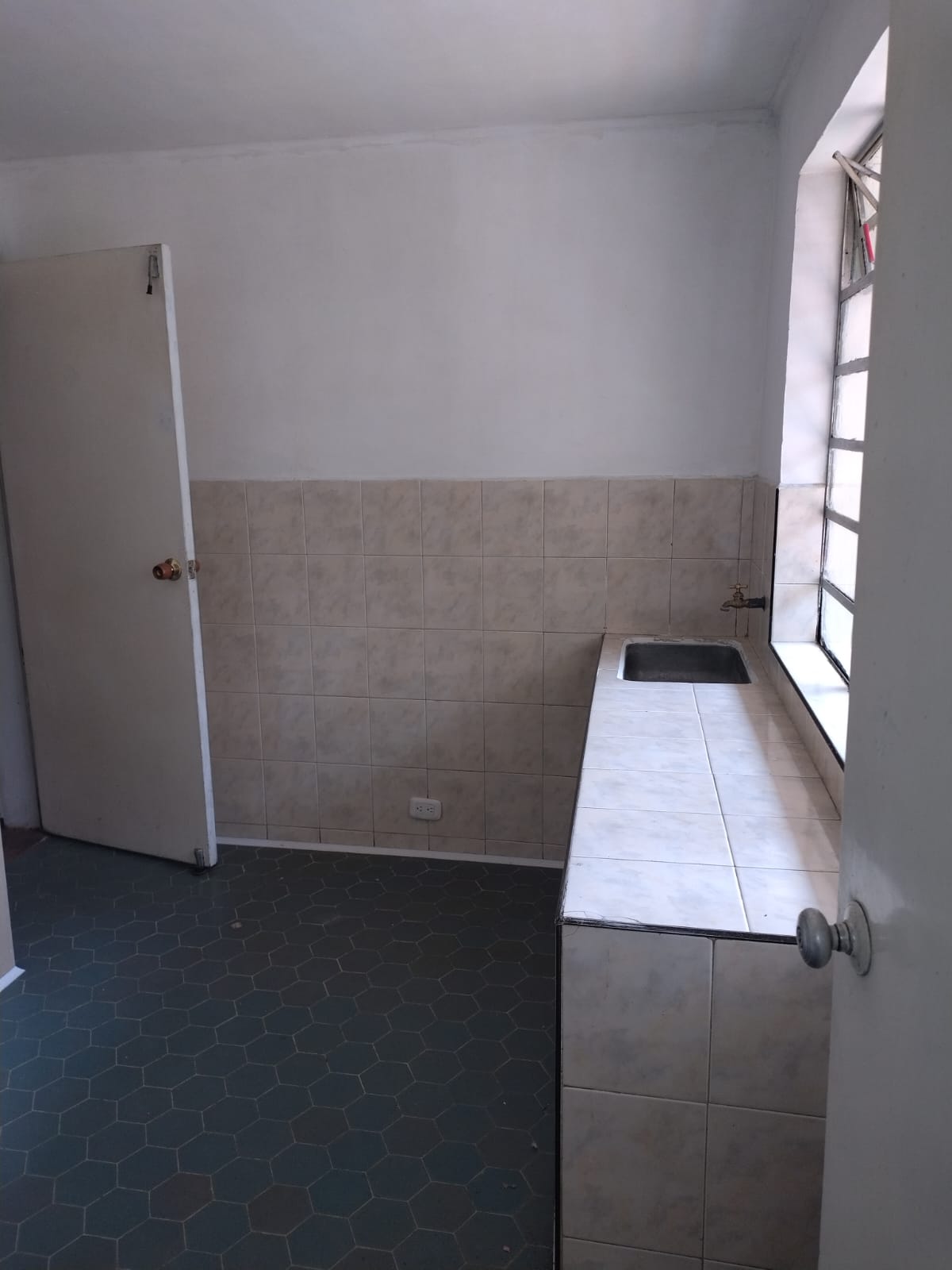 ARRIENDO CASA EN EL BARRIO SAN IGNACIO