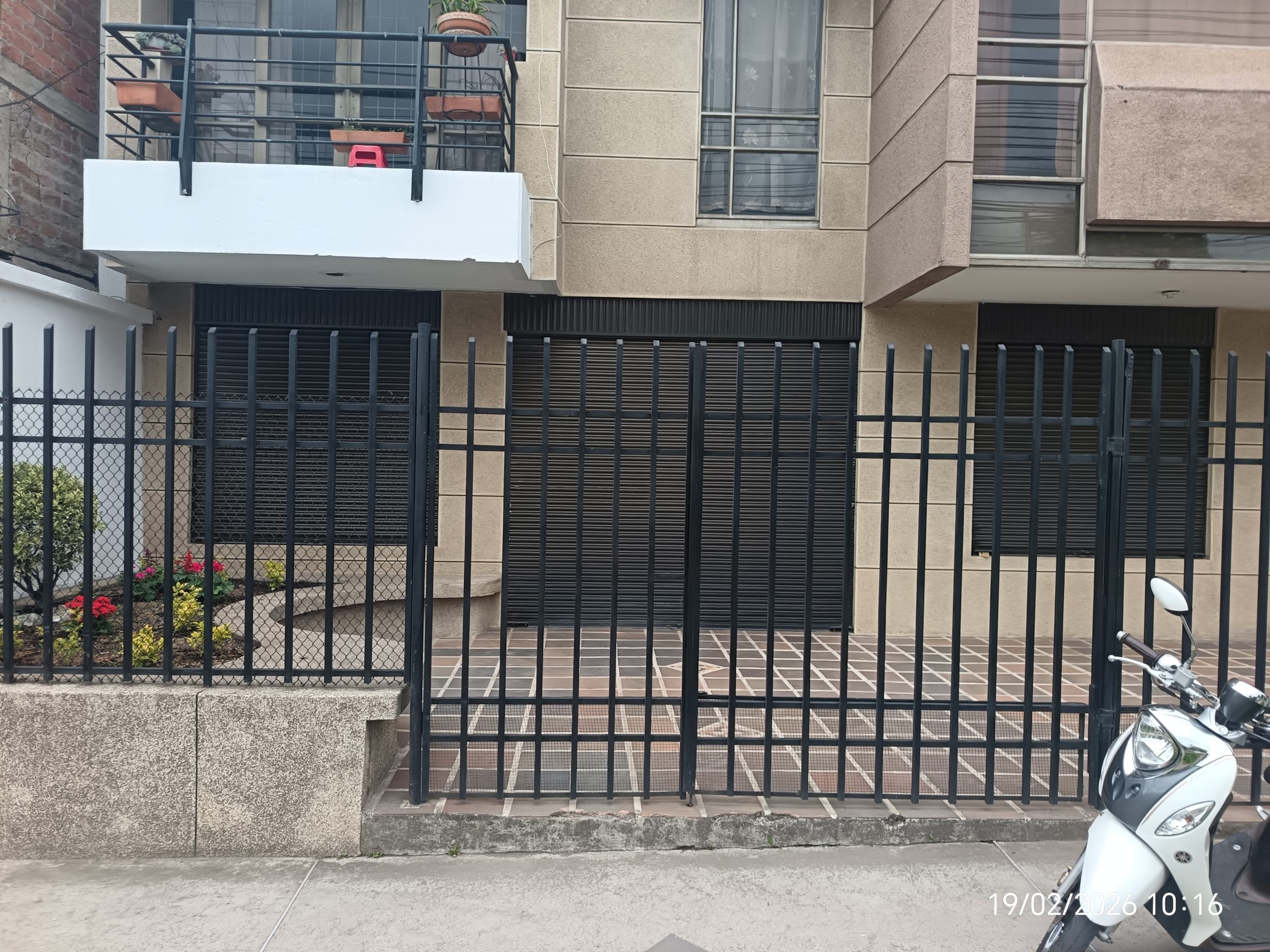 ARRIENDO LOCAL COMERCIAL SECTOR PARQUE BOLIVAR