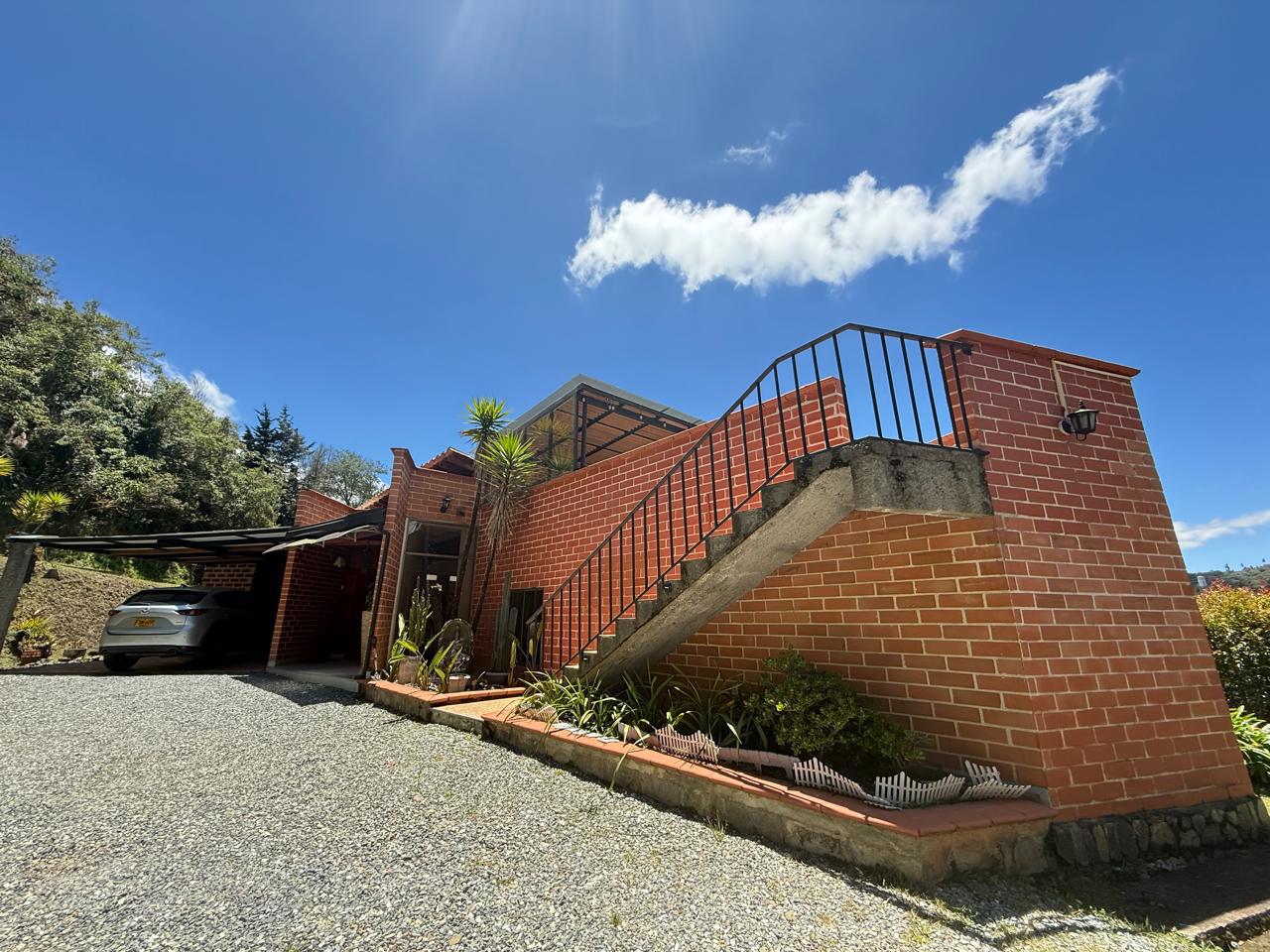 Felicidad en una planta , luz natural , aire puro ,seguridad y privacidad , oferta de colegios ampli