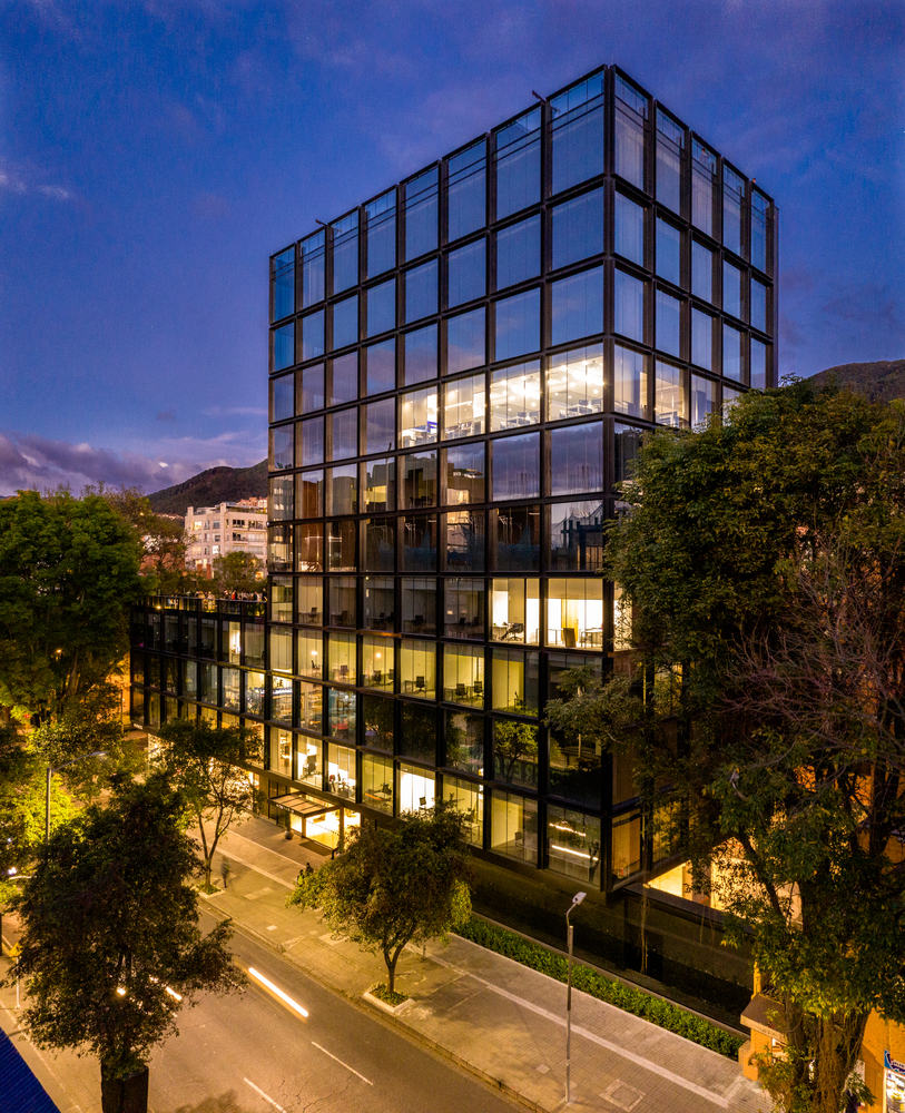 Espacio de oficina en renta para 3 personas en Bogota, Carrera 11