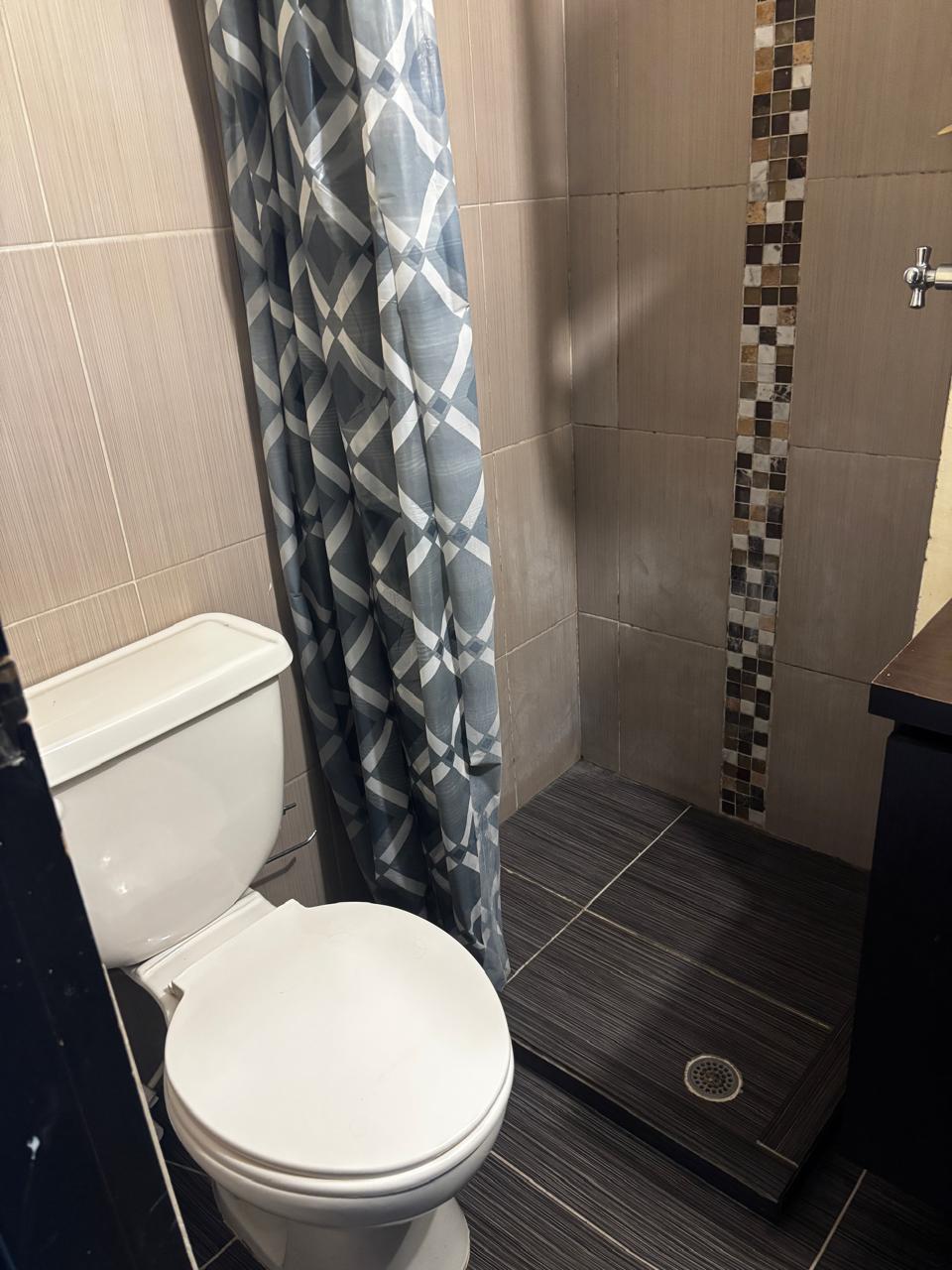 Arriendo habitaciones amobladas con servicios incluidos cerca a universidades y supermercados