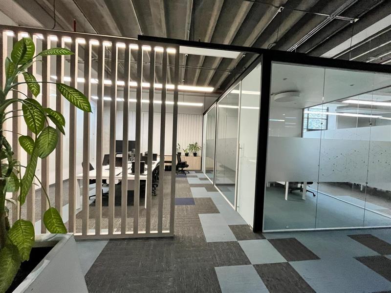 EXCELENTE OFICINA EN ARRIENDO - CHICO