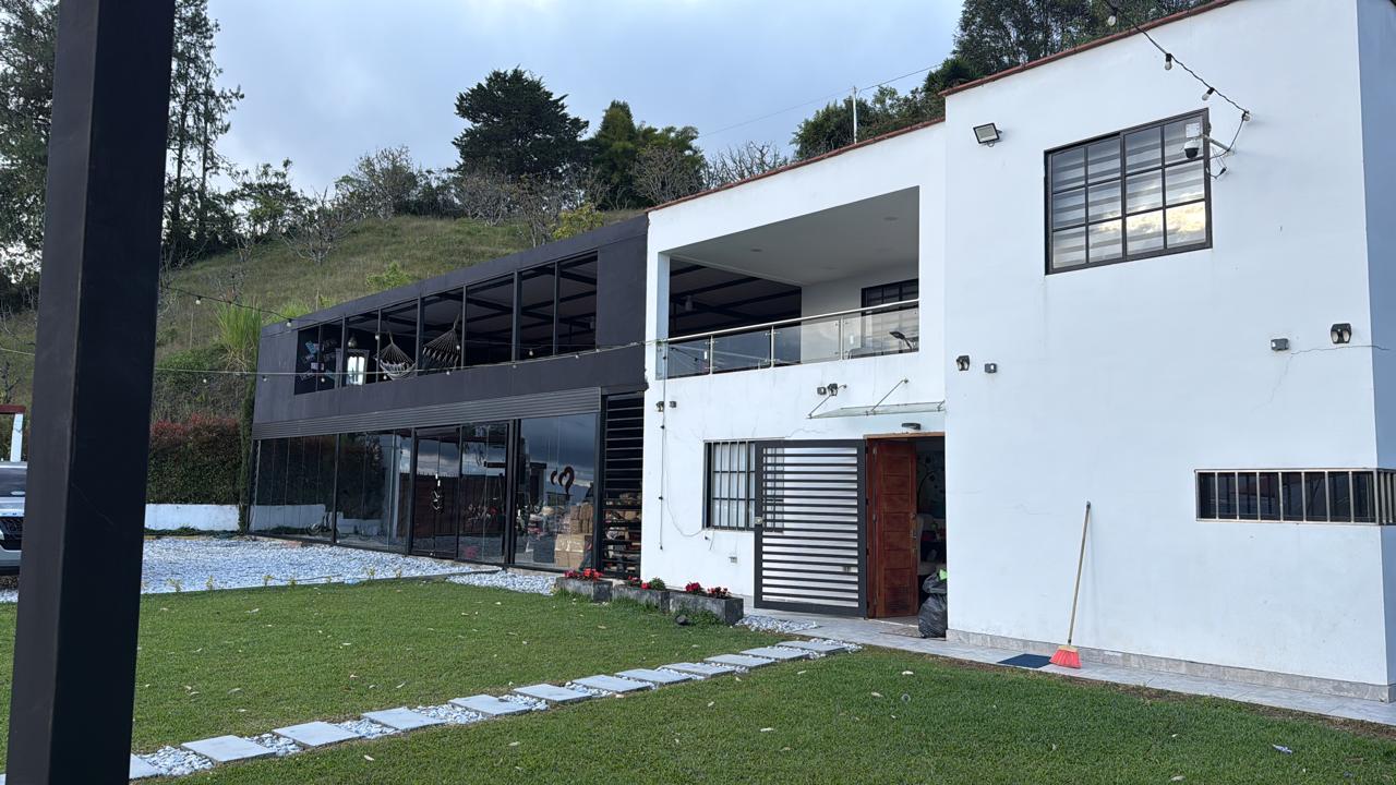BODEGA PARA ARRIENDO EN GUARNE, SECTOR HOJAS ANCHAS