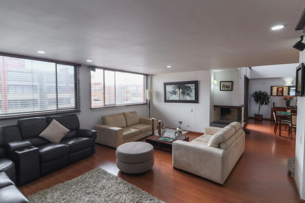 Consultorio en Arriendo en Santa Barbara, Bogotá