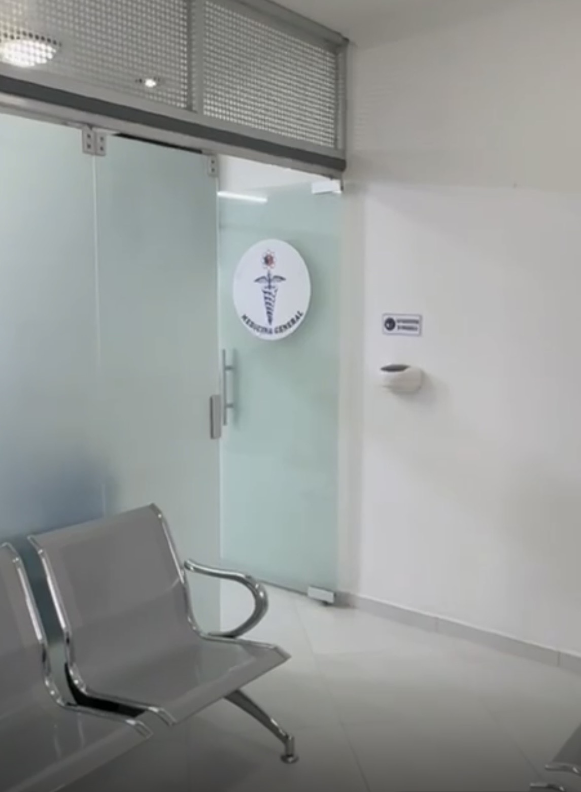 ARRIENDO CONSULTORIO ODONTOLOGICO DOTADO EN CENTRO SUBA