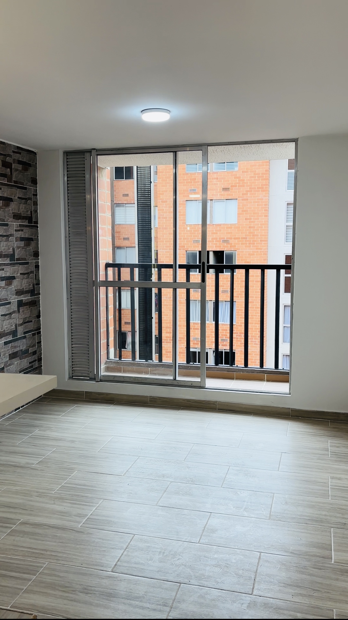 Alquilo Apartamento piso 2 en Parque Industrial Zona D - Pereira