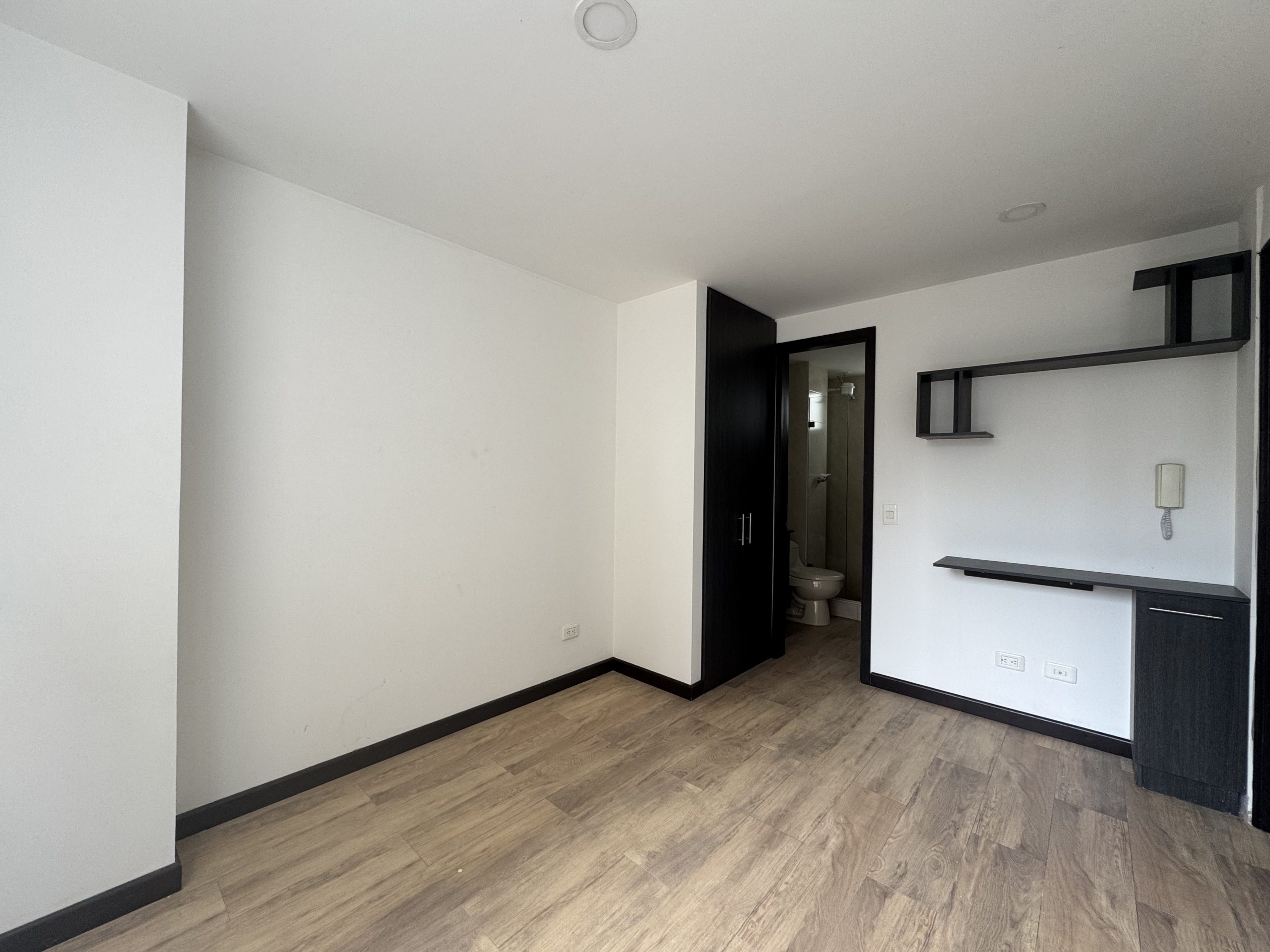 ARRIENDO HERMOSO APARTAESTUDIO CERCA DE LA UNIVERSIDAD UPTC