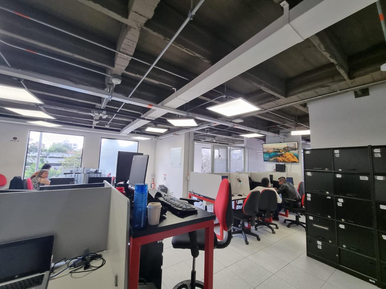 ARRIENDO EDIFICIO AV CHILE