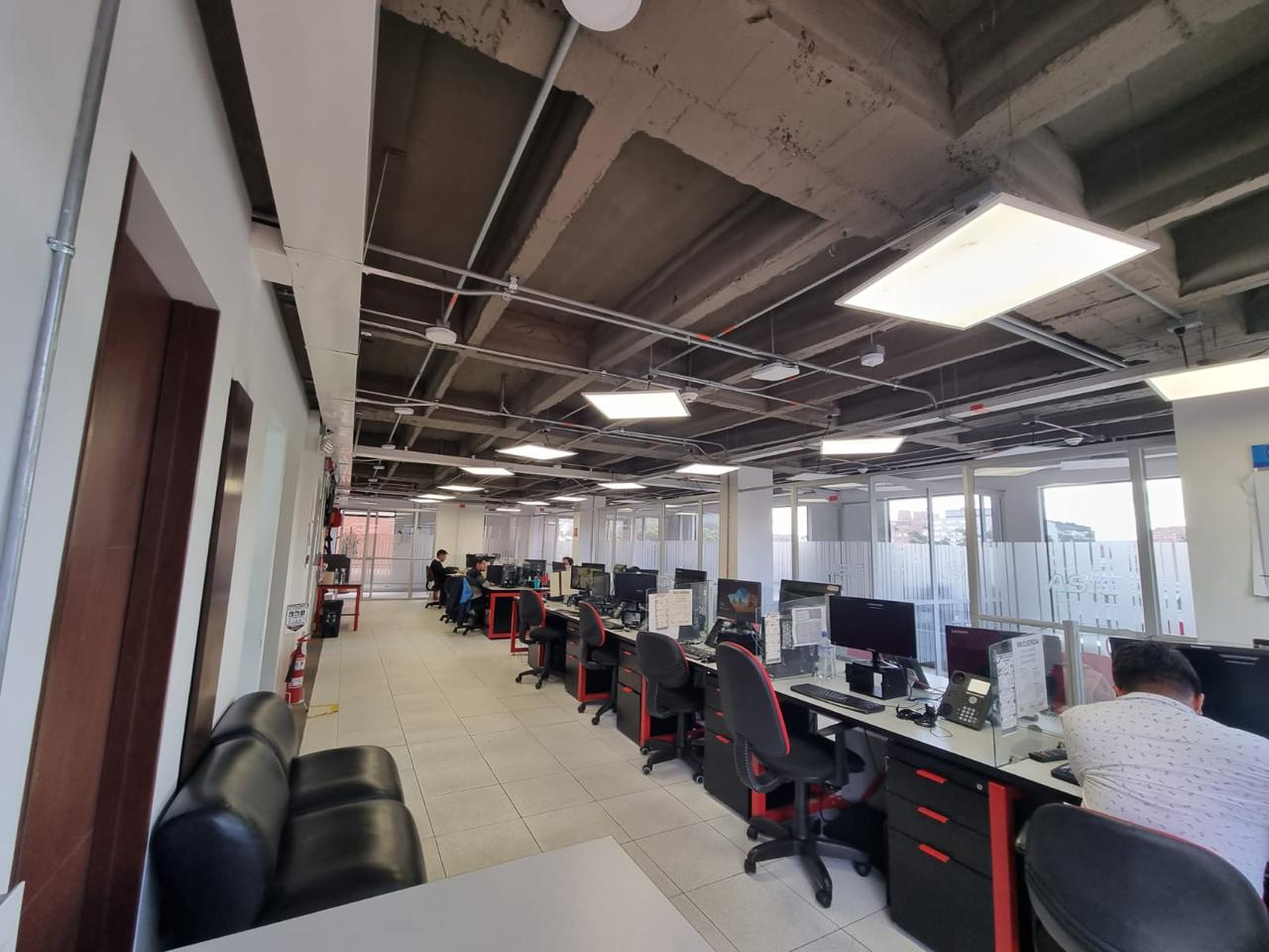 ARRIENDO EDIFICIO AV CHILE