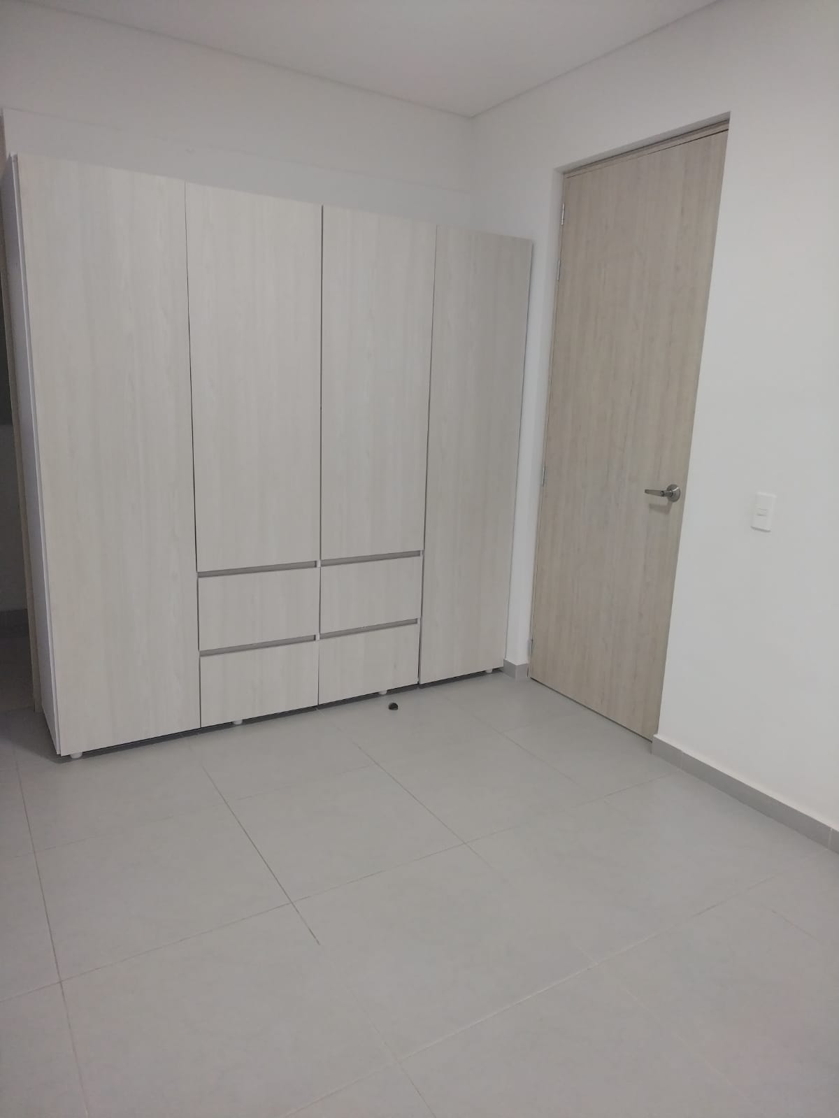 Se arrienda apartaestudio ubicado en el edificio Nórdica en Niquia – Bello