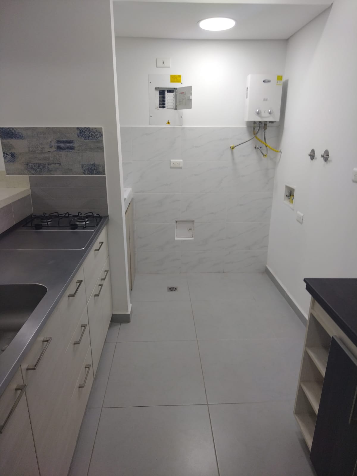 Se arrienda apartaestudio ubicado en el edificio Nórdica en Niquia – Bello