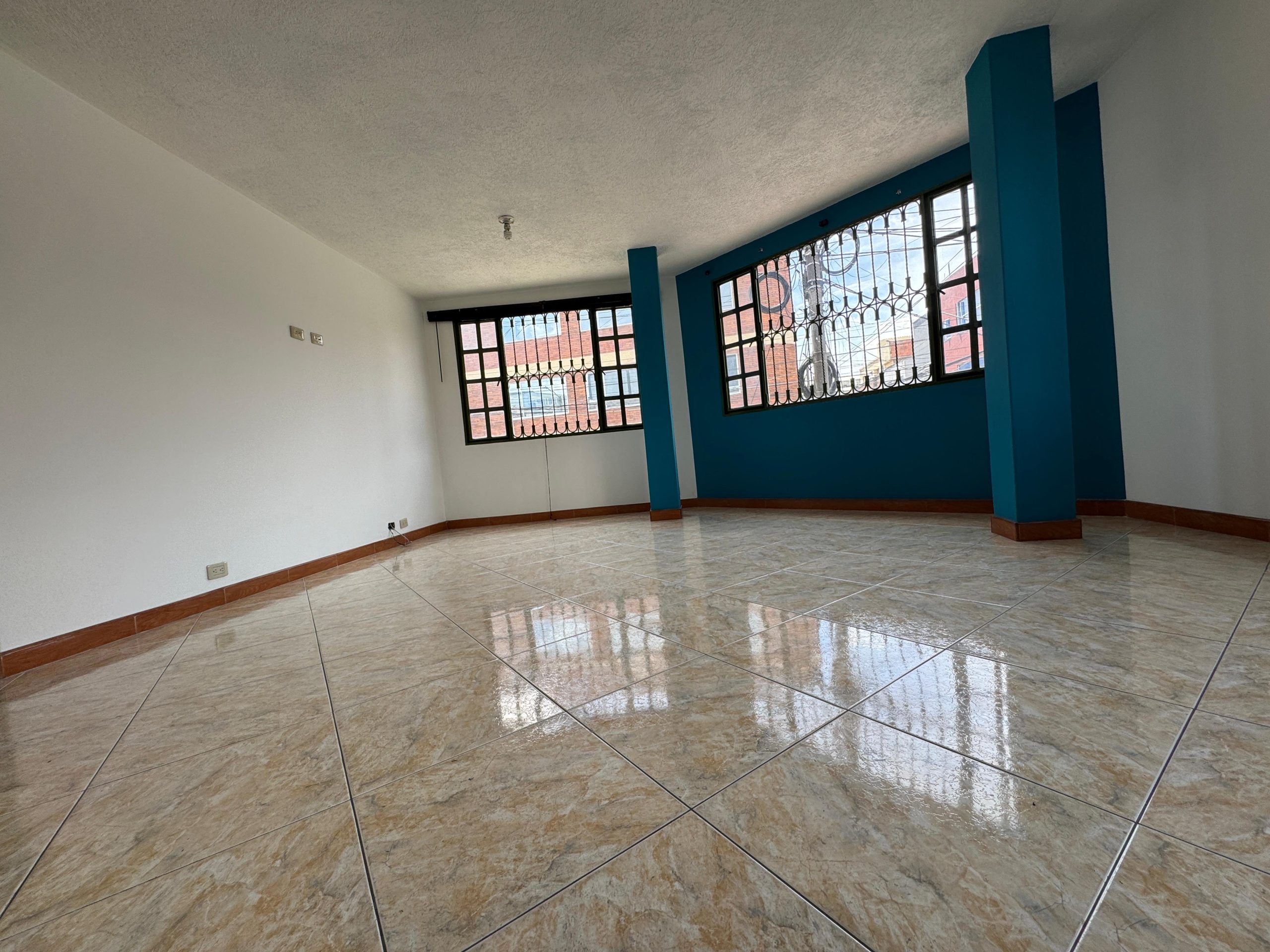 APARTAMENTO RECIEN REMODELADO
