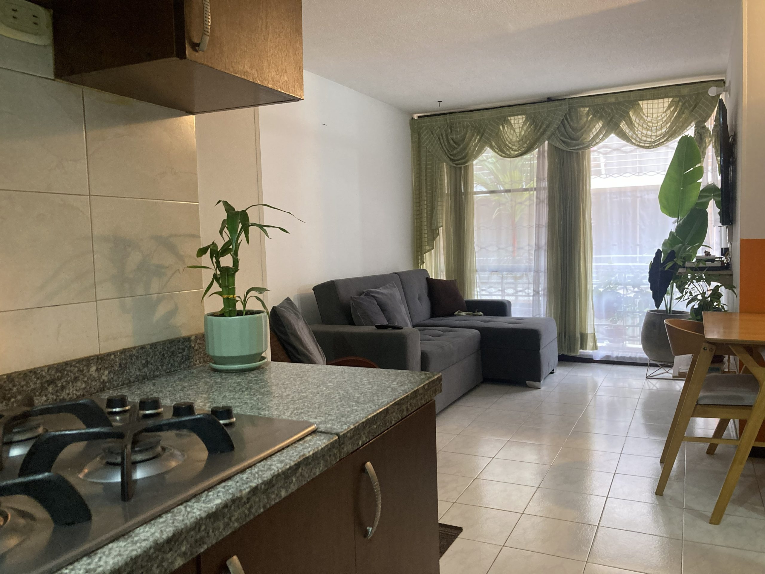 ARRIENDO APARTAMENTO ZONA SUR "GRATAMIRA PREFERENCIAL"