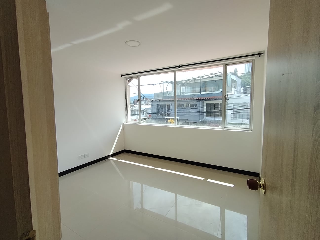 ARRIENDO CASA ALTA SUIZA MANIZALES | 3 ALCOBAS