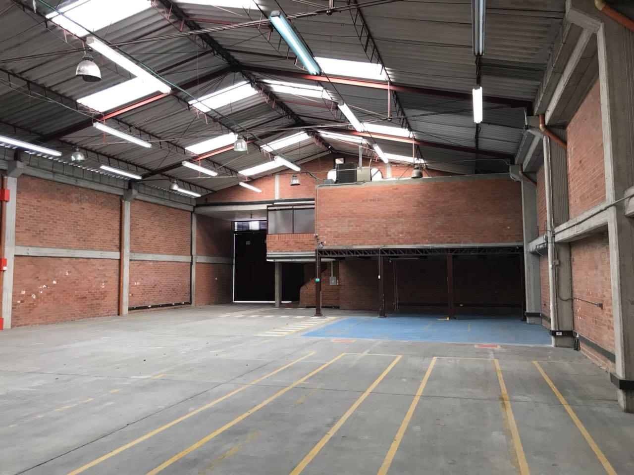 BODEGA EN ARRIENDO PARQUE INDUSTRIAL MODELIA